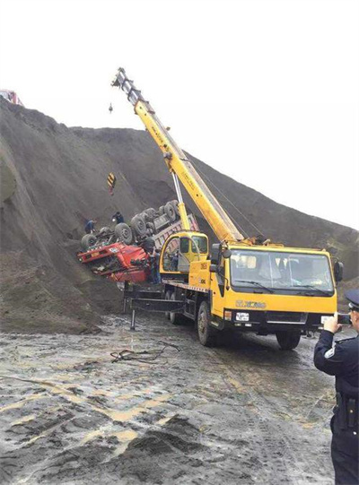 平潭上犹道路救援